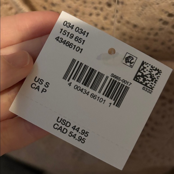 American eagle Women's Blush Off-the-Shoulder Sweater soft material - Picture 3 of 6